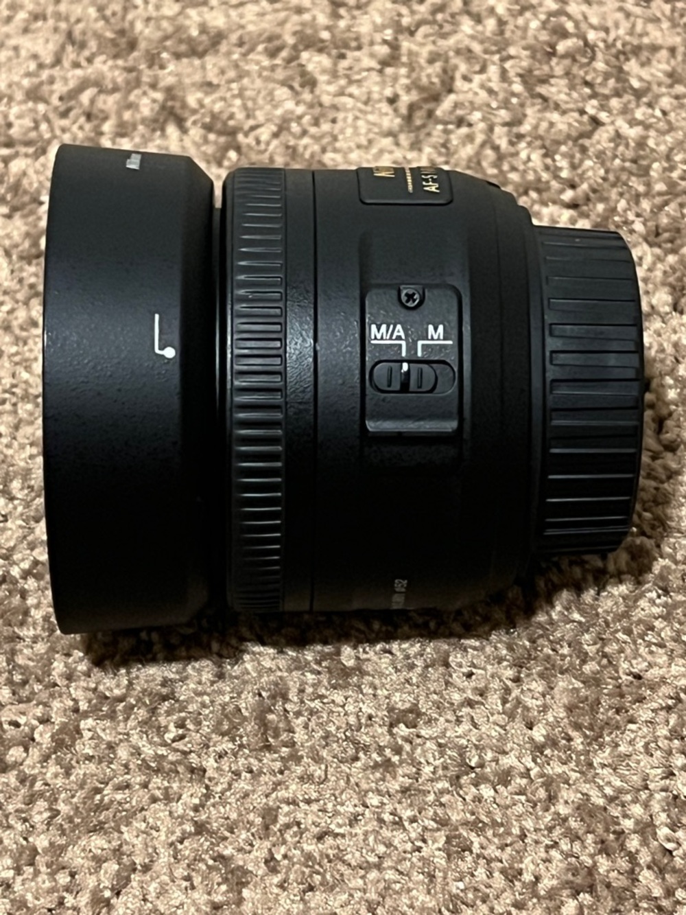 Nikon AF-S NIKKOR 35mm f/1.8G DX Lens - Black - Picture 2 of 5